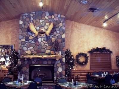 Pine Peaks Lodge And Suites Cross Lake Beltér fotó