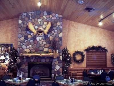 Pine Peaks Lodge & Suites Cross Lake Beltér fotó